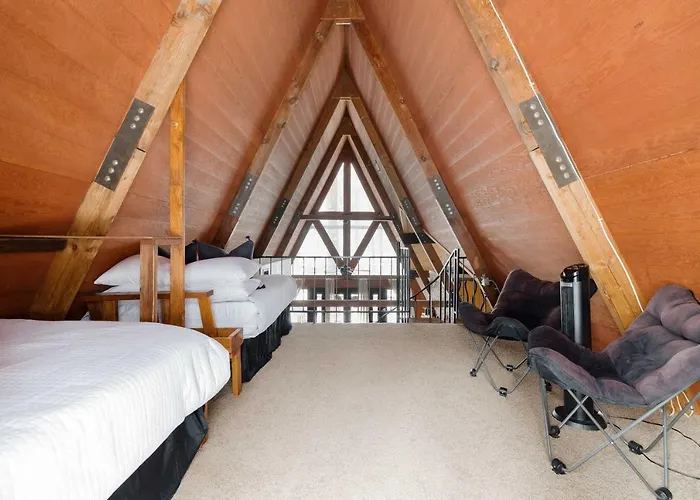 Pet-Friendly Pine Cabin With Hot Tub And Fire Pit! Holiday home *