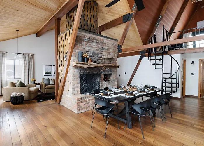 Pet-Friendly Pine Cabin With Hot Tub And Fire Pit! Holiday home *