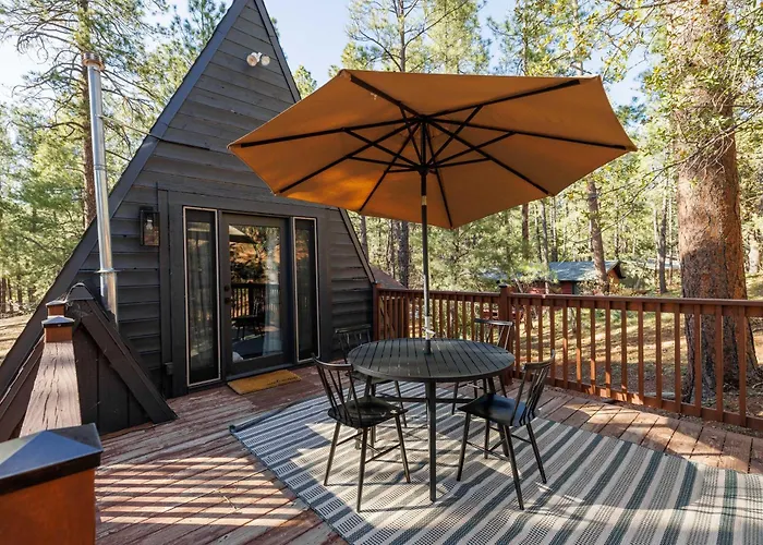 Holiday home Pet-Friendly Pine Cabin With Hot Tub And Fire Pit!