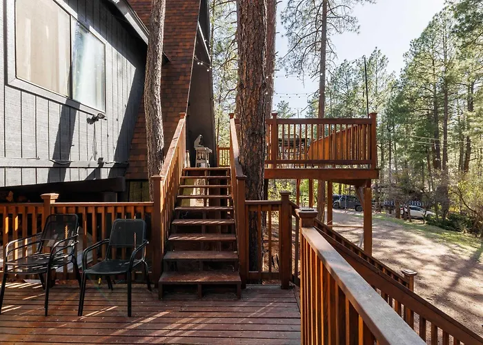 Pet-Friendly Pine Cabin With Hot Tub And Fire Pit! Holiday home