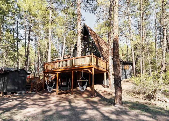 Holiday home Pet-Friendly Pine Cabin With Hot Tub And Fire Pit! *